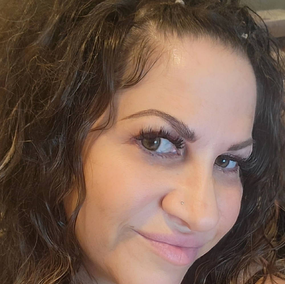 Meet your Posher, Cynthia